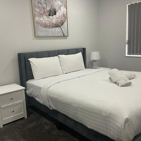 Family Holiday Home Papakura - 175 Auckland Bagian luar foto
